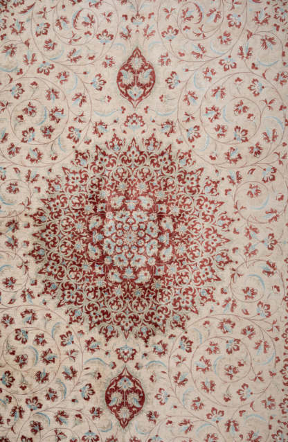 Signed Qum Silk 196x129cm