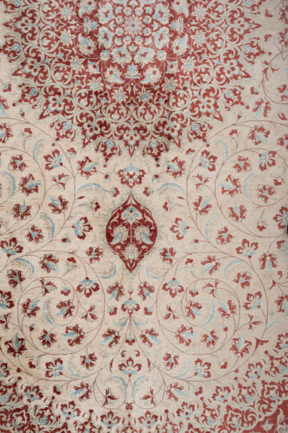 Signed Qum Silk 196x129cm