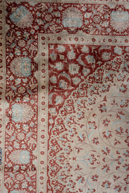 Signed Qum Silk 196x129cm