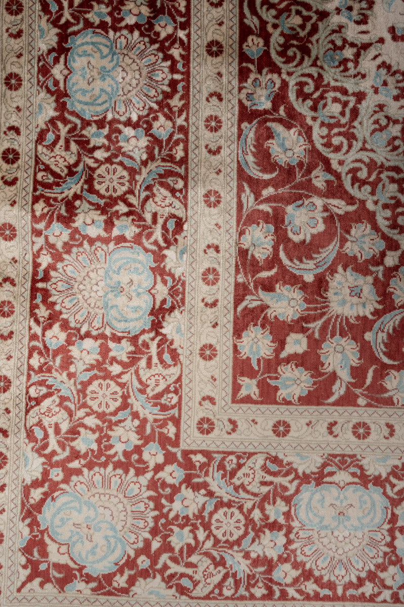 Signed Qum Silk 196x129cm