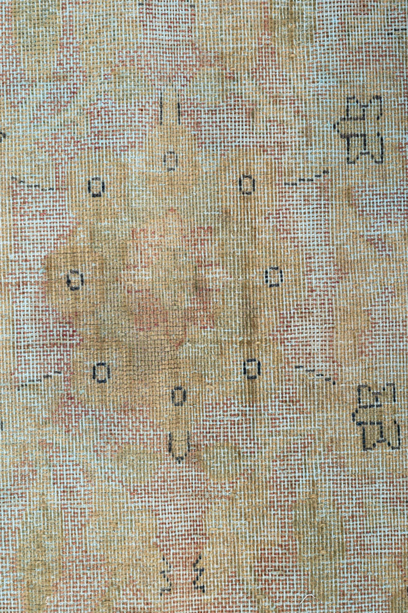 Overdyed 232x147cm