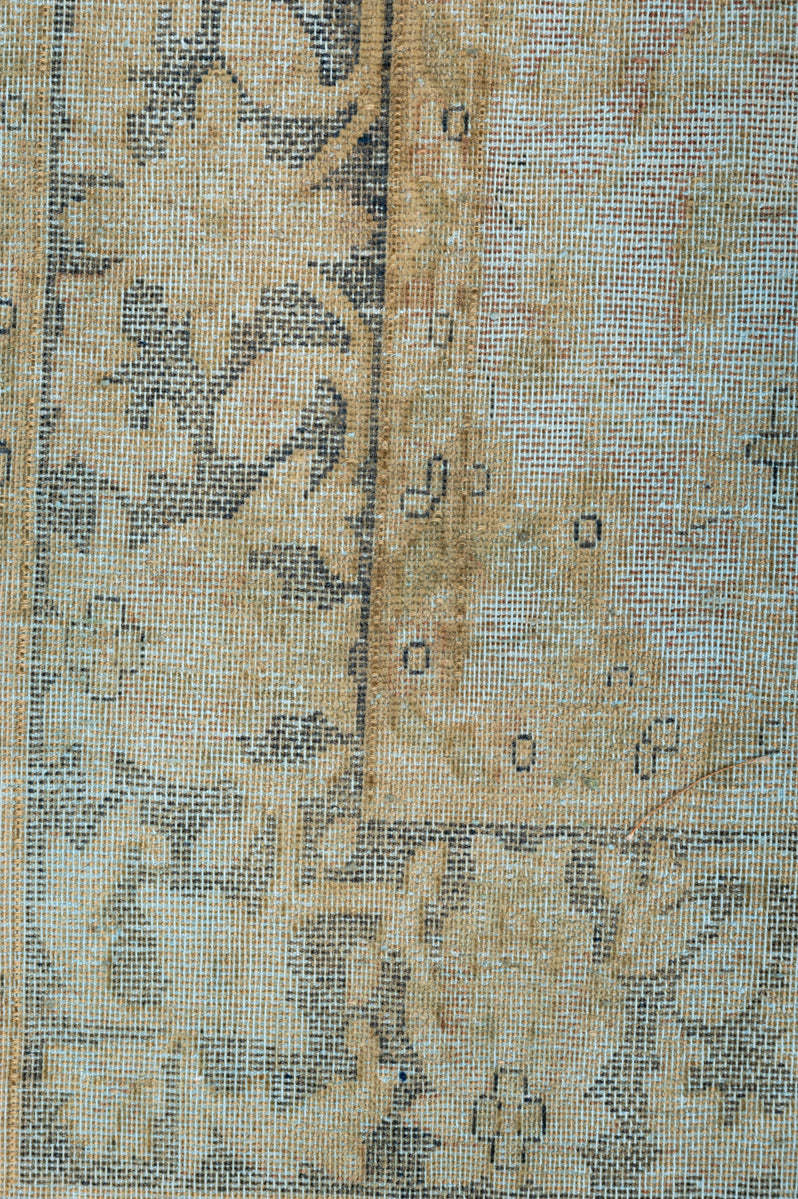 Overdyed 232x147cm