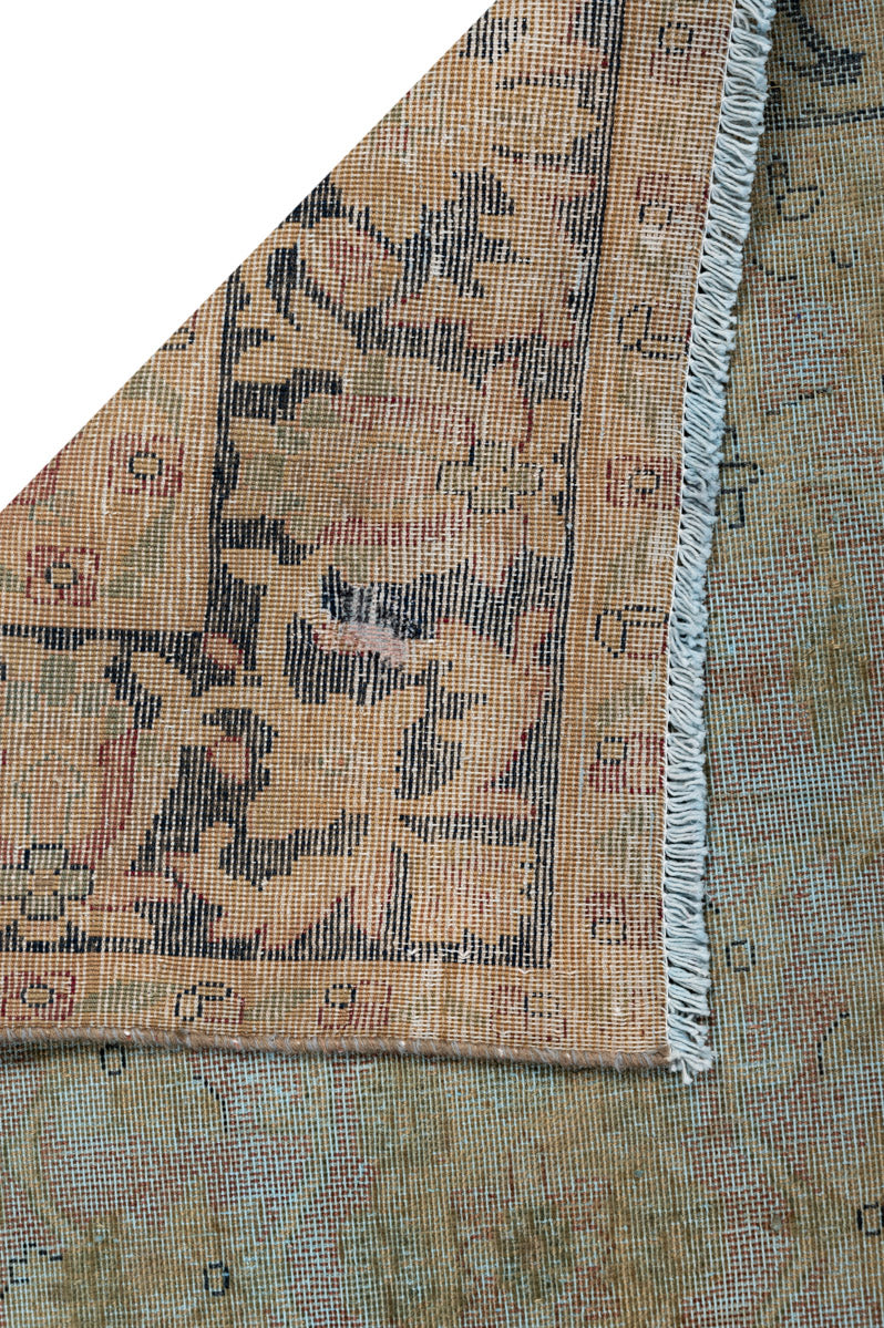 Overdyed 232x147cm