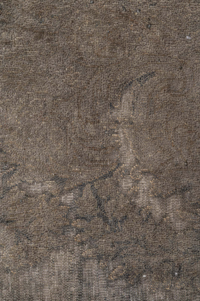 Overdyed 562x360cm