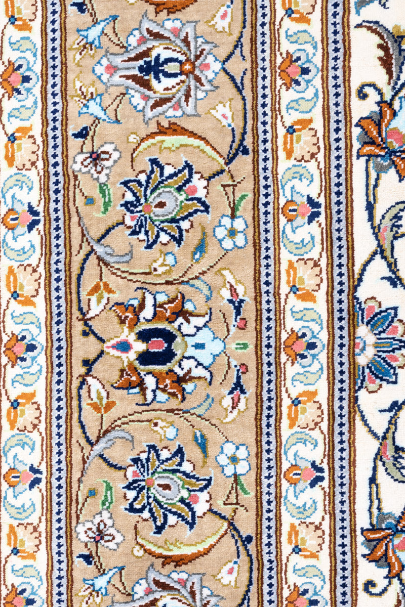 Signed Qum Silk 197x131cm