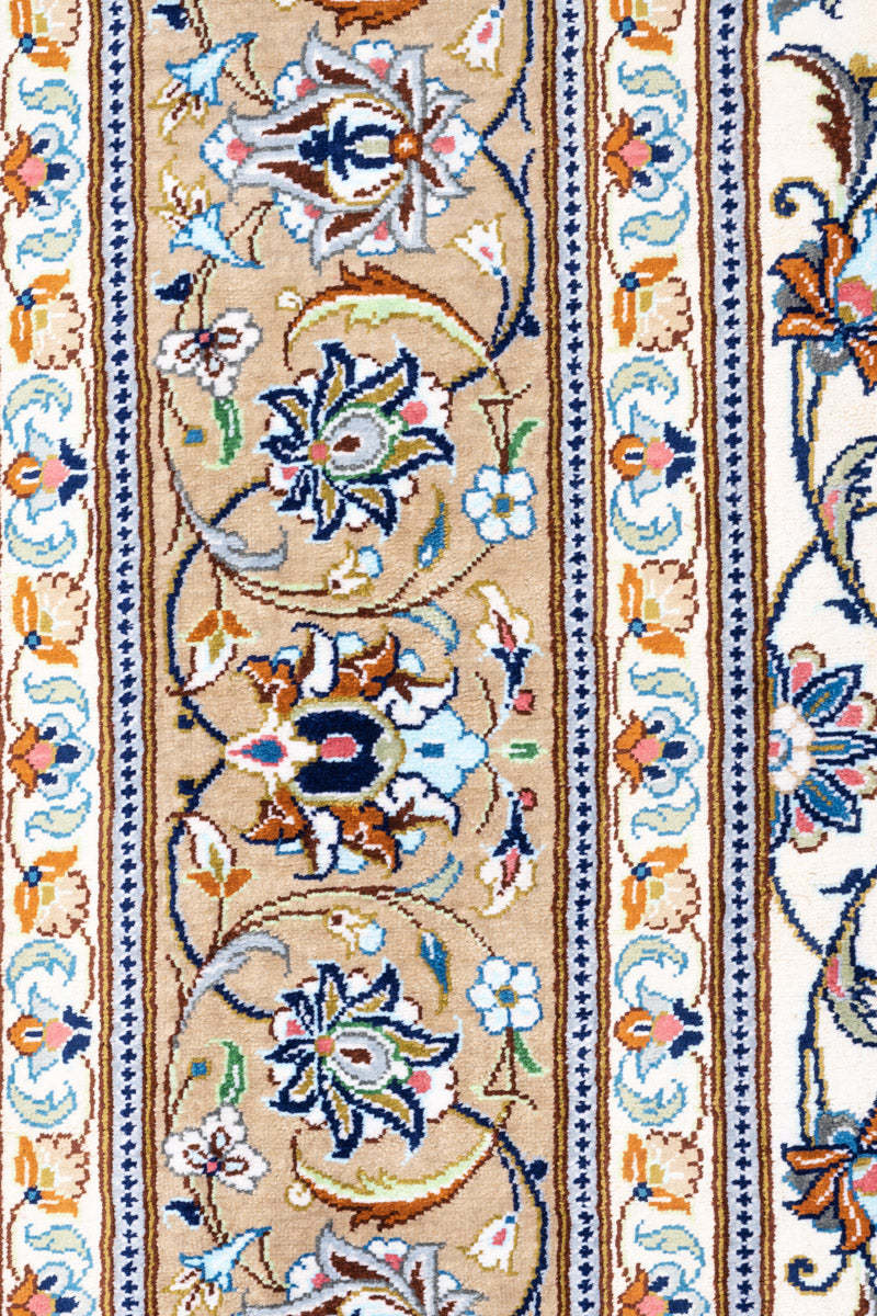 Signed Qum Silk 197x131cm