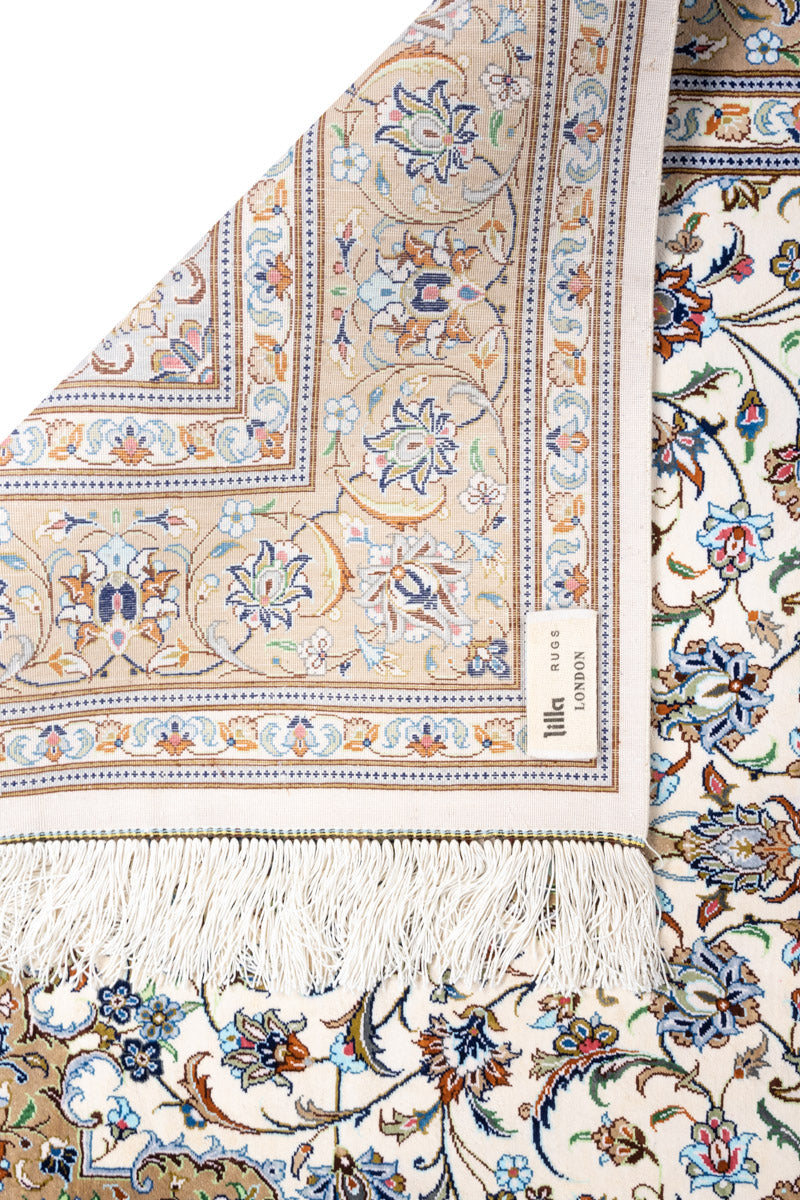 Signed Qum Silk 197x131cm
