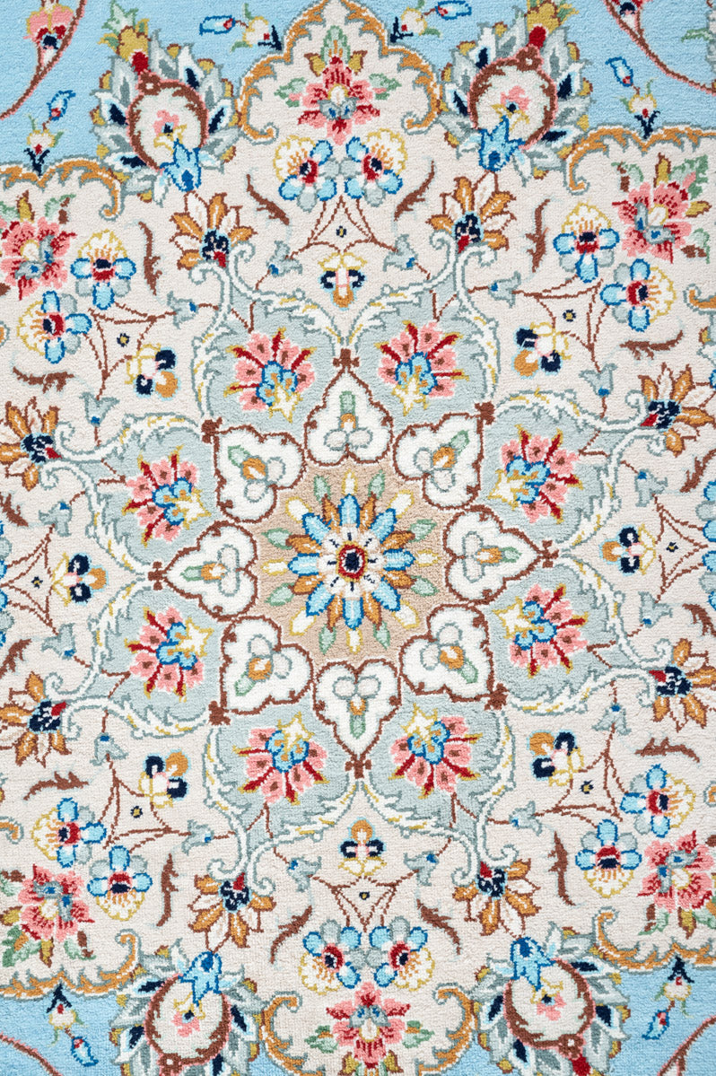 Signed Qum Silk 199x128cm