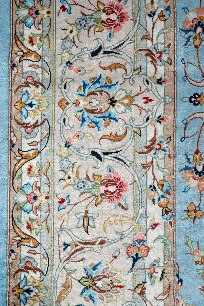 Signed Qum Silk 199x128cm