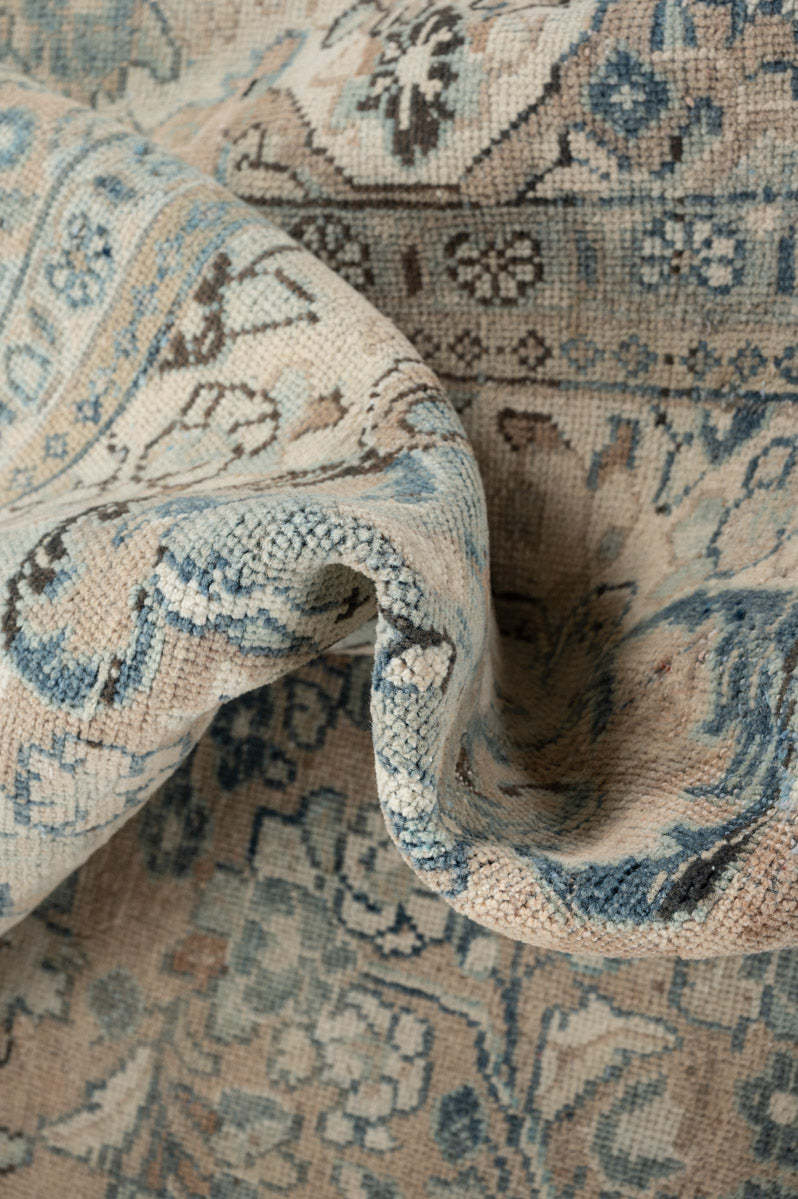 Vintage Distressed  Mahal 330x215cm