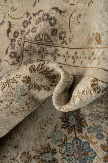 Vintage Distressed  Kerman 321x243cm