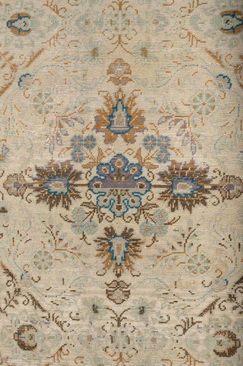 Vintage Distressed  Kerman 321x243cm