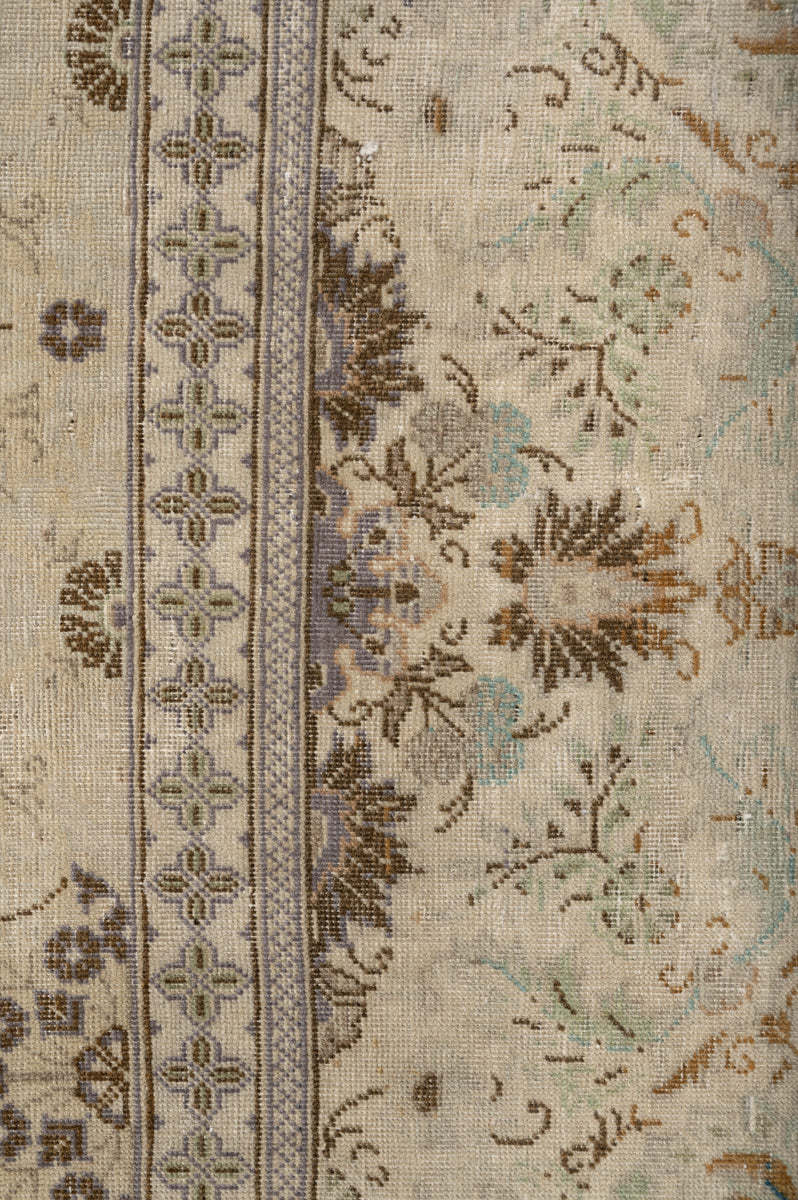 Vintage Distressed  Kerman 321x243cm
