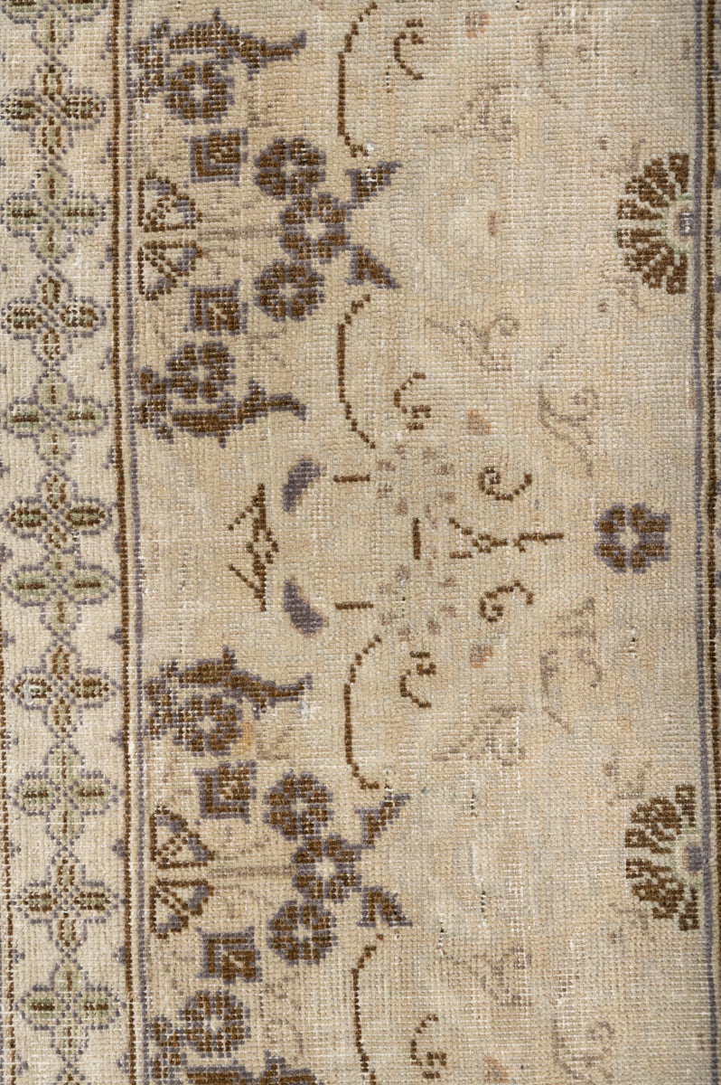Vintage Distressed  Kerman 321x243cm