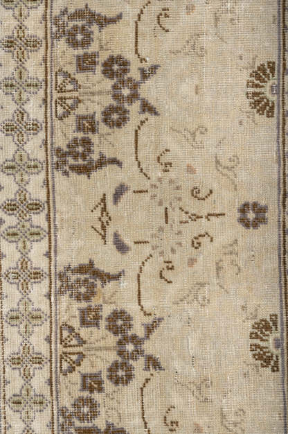 Vintage Distressed  Kerman 321x243cm