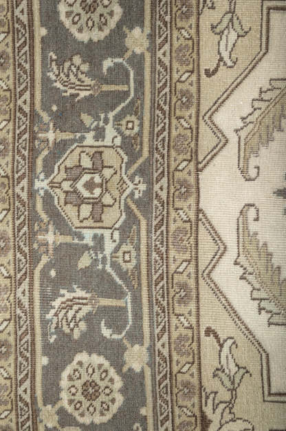 Vintage Distressed Heriz 280x242cm
