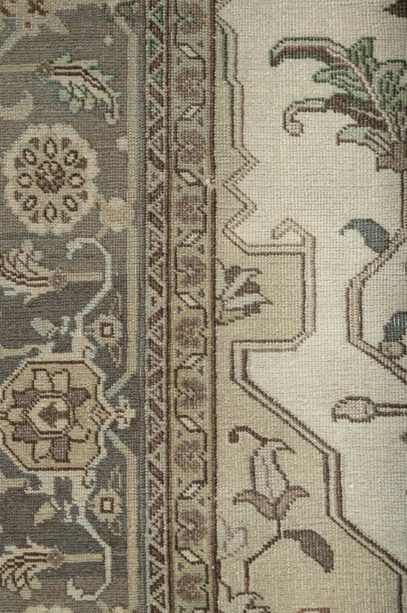 Vintage Distressed Heriz 280x242cm