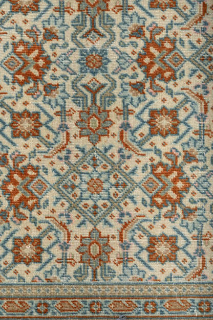 Vintage Distressed  Mahal 307x205cm