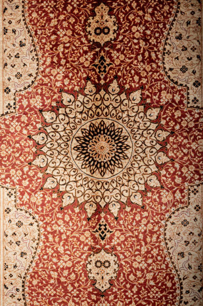 Signed Qum Silk 197x130cm