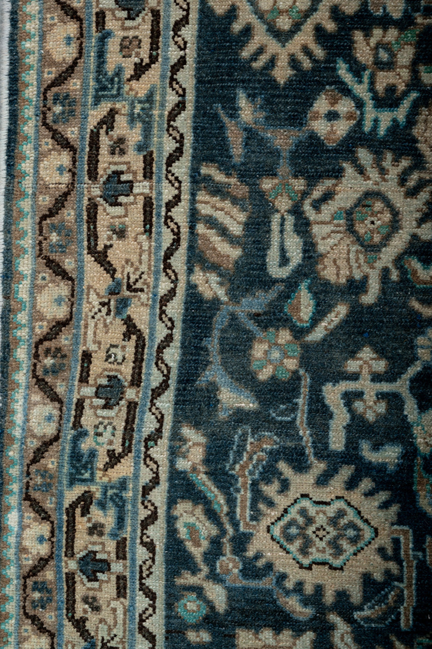 1 Vintage Distressed Sarouk 415x105cm