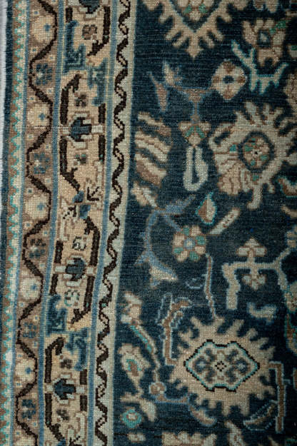 1 Vintage Distressed Sarouk 415x105cm