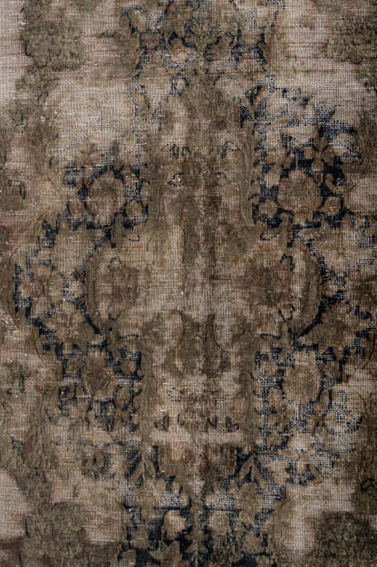 Overdyed 398x296cm