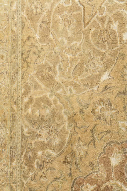 Distressed Nain 771x475cm
