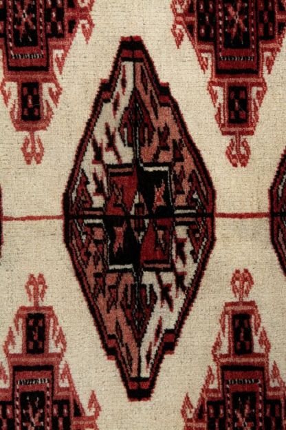 Turkman 174x139cm