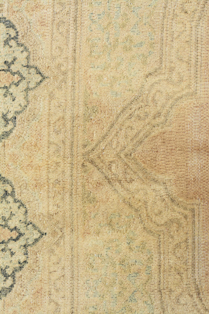 Overdyed 375x288cm