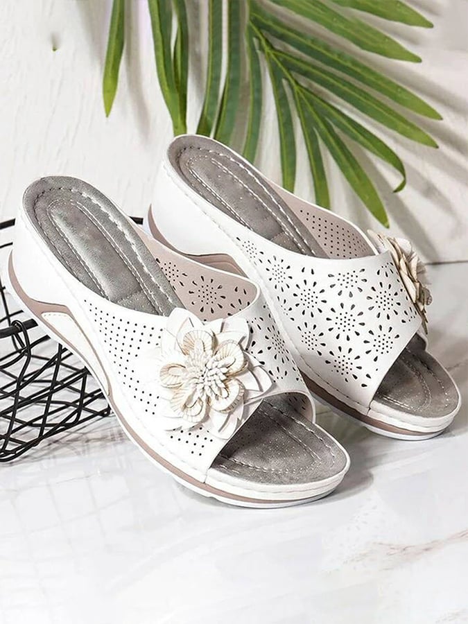 ✝️Buy 3 Get 10% Off✝️Women's Flower Hollow Fish Mouth Slippers