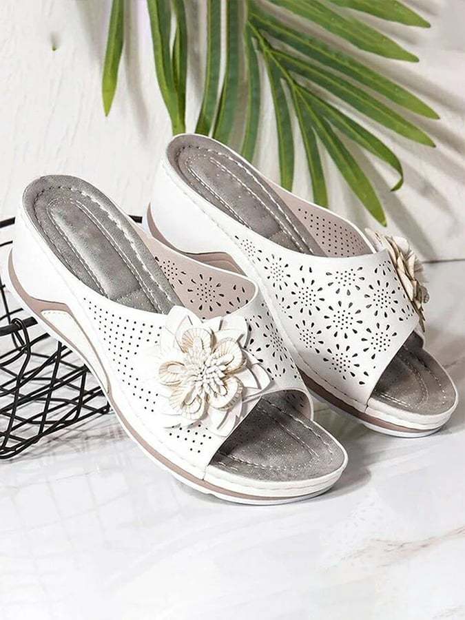 ✝️Buy 3 Get 10% Off✝️Women's Flower Hollow Fish Mouth Slippers