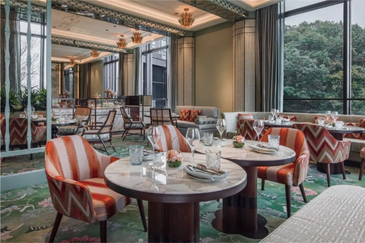 项目 2 - 奢华典雅设计