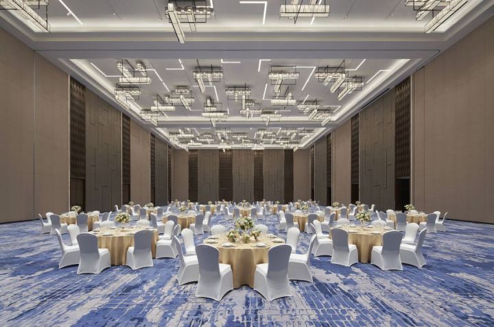 项目 2 - 奢华典雅设计