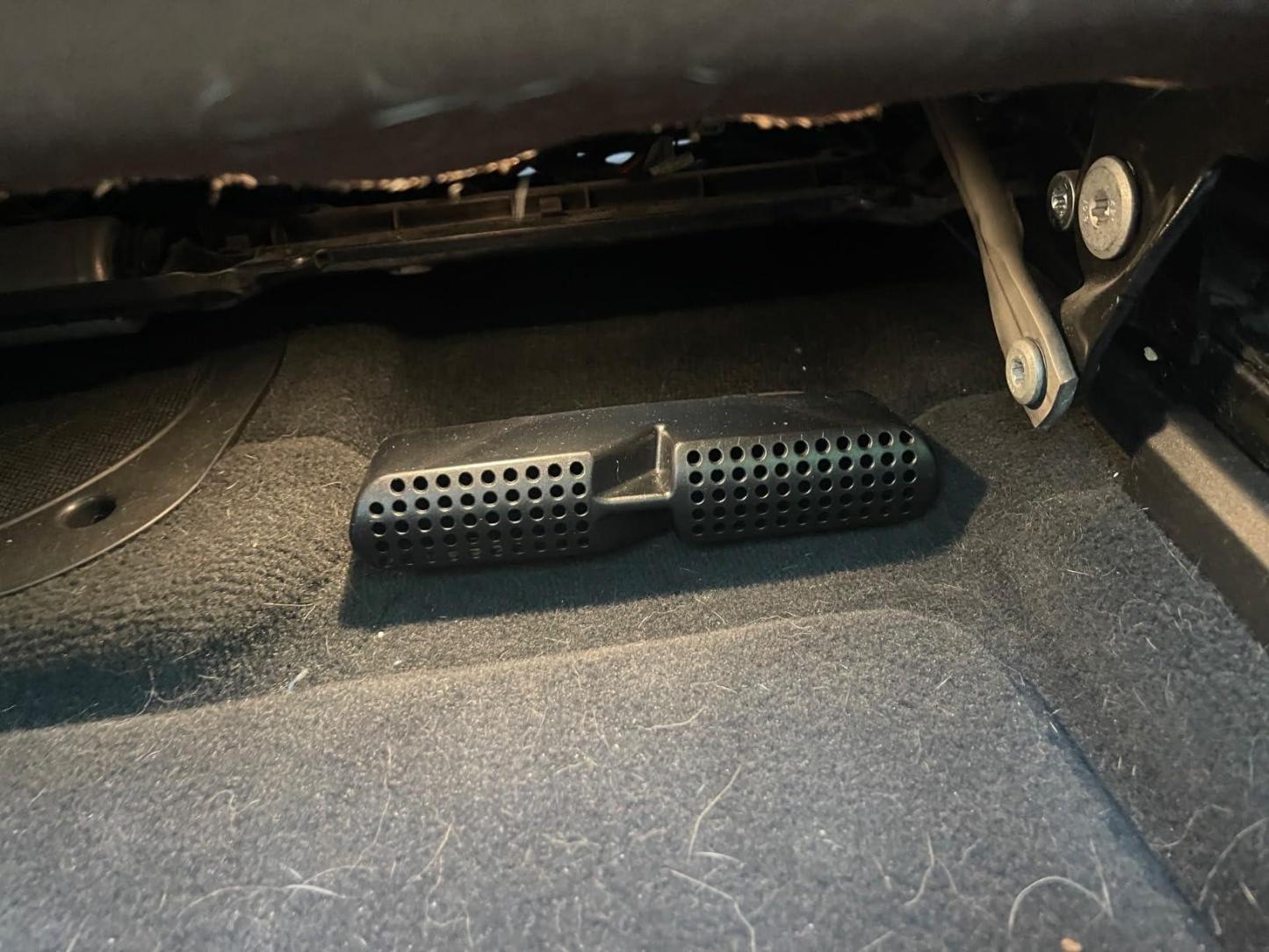 2pcs ABS Car Under Seat Air Outlet Vent Protect Cover Trim Accessories for BMW X5 G05 X6 G06 X7 G07 2019-2023-autoydsstore