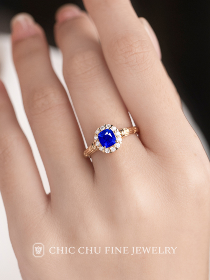 inel de safir natural