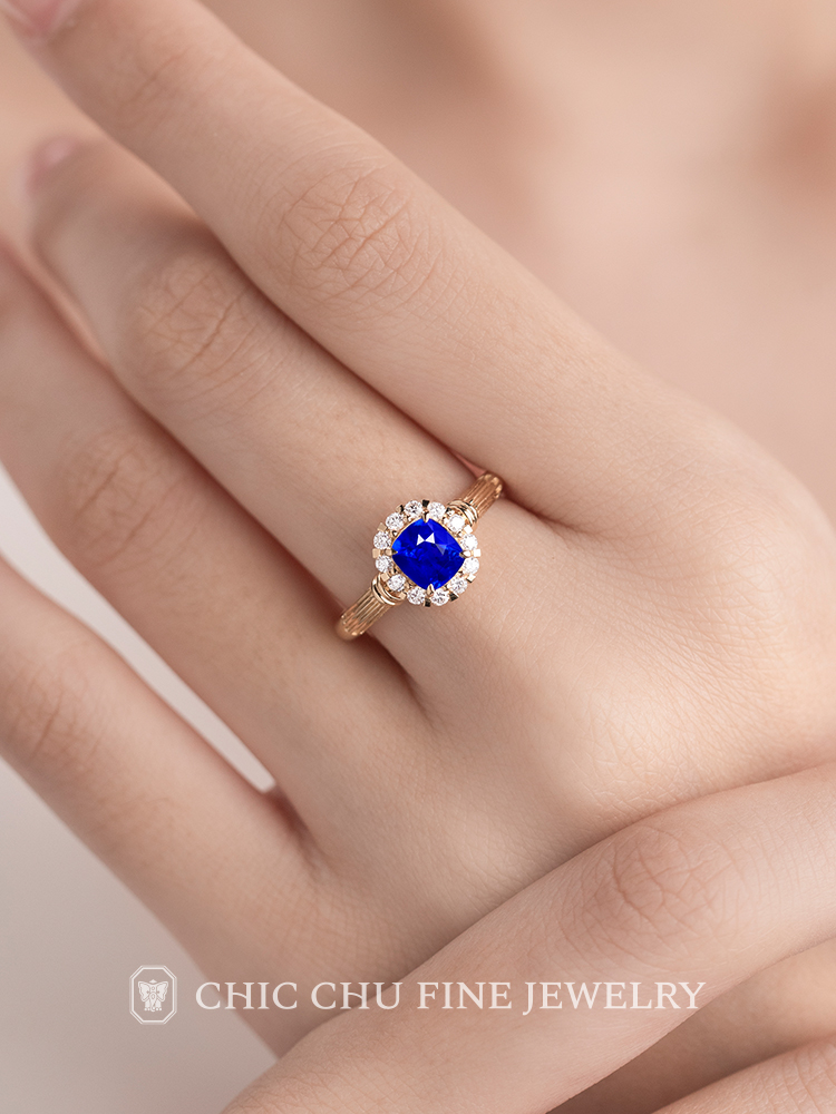 inel de safir natural