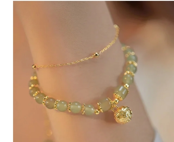 Cel mai frumos colier de margele de aur din 2024! Combinația perfectă de jad mic și aur de 18k inspiră scântei de modă și modelează noile tendințe de modă! Cel mai bun cadou de Anul Nou vă așteaptă să alegeți!