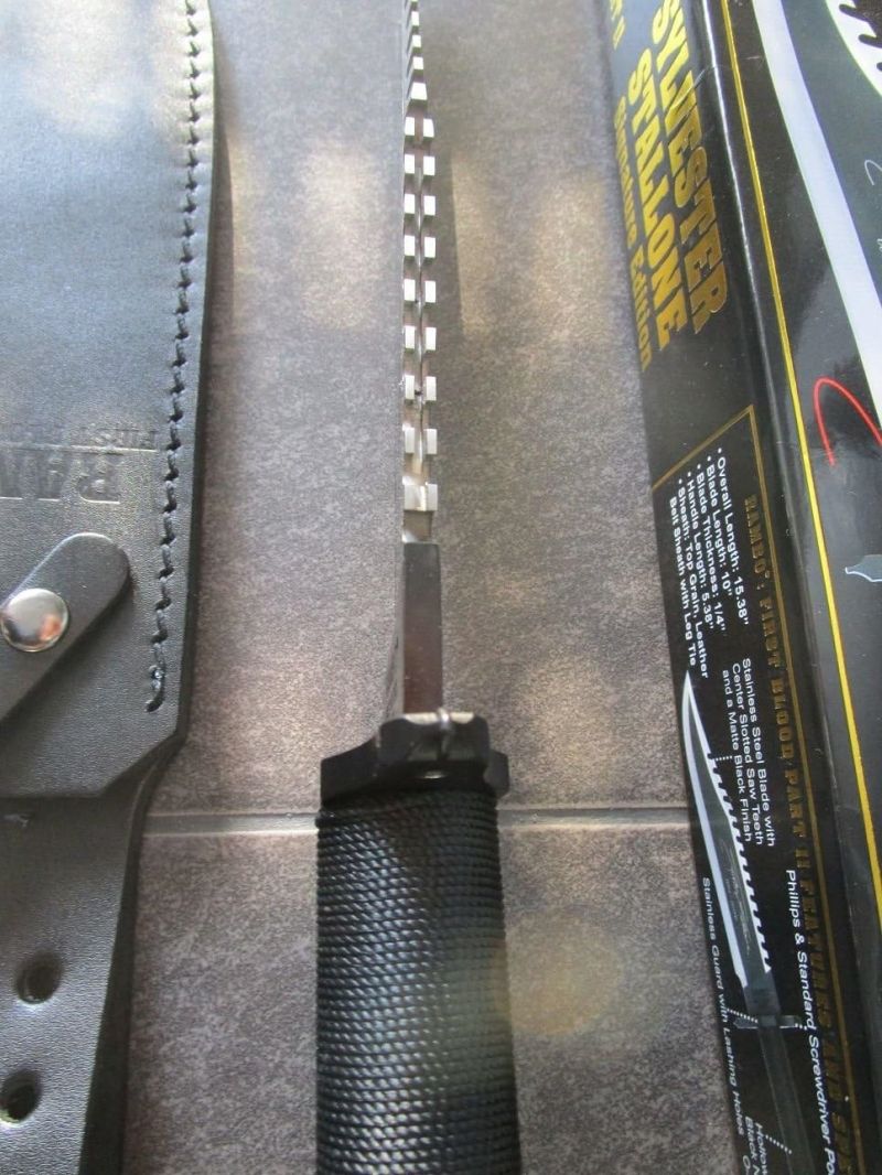 🔥Rambo's First Blood Knife Signature Masterpiece Outdoor Gear (limitovaná edice)