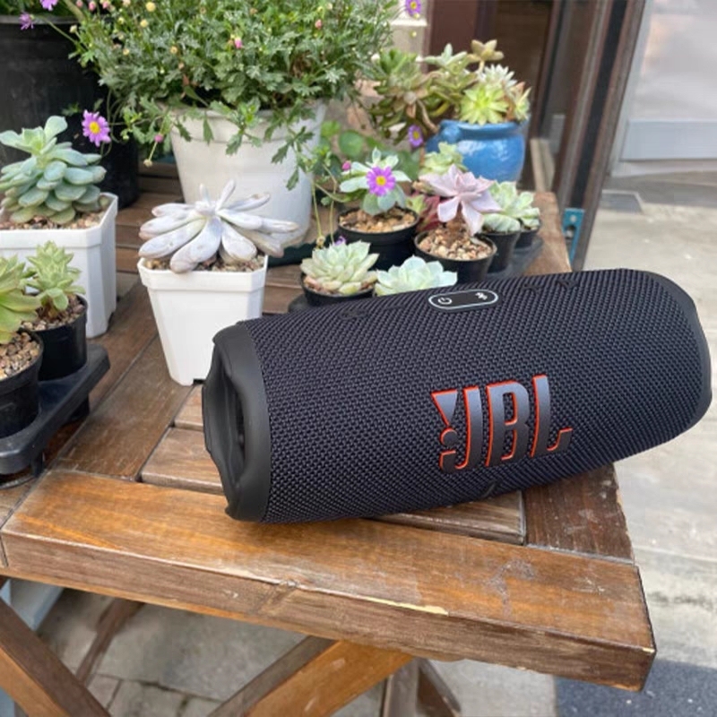 Pachet de boxe Bluetooth fără fir JBL Charge 5 portabile, rezistente la apă, cu divvi!