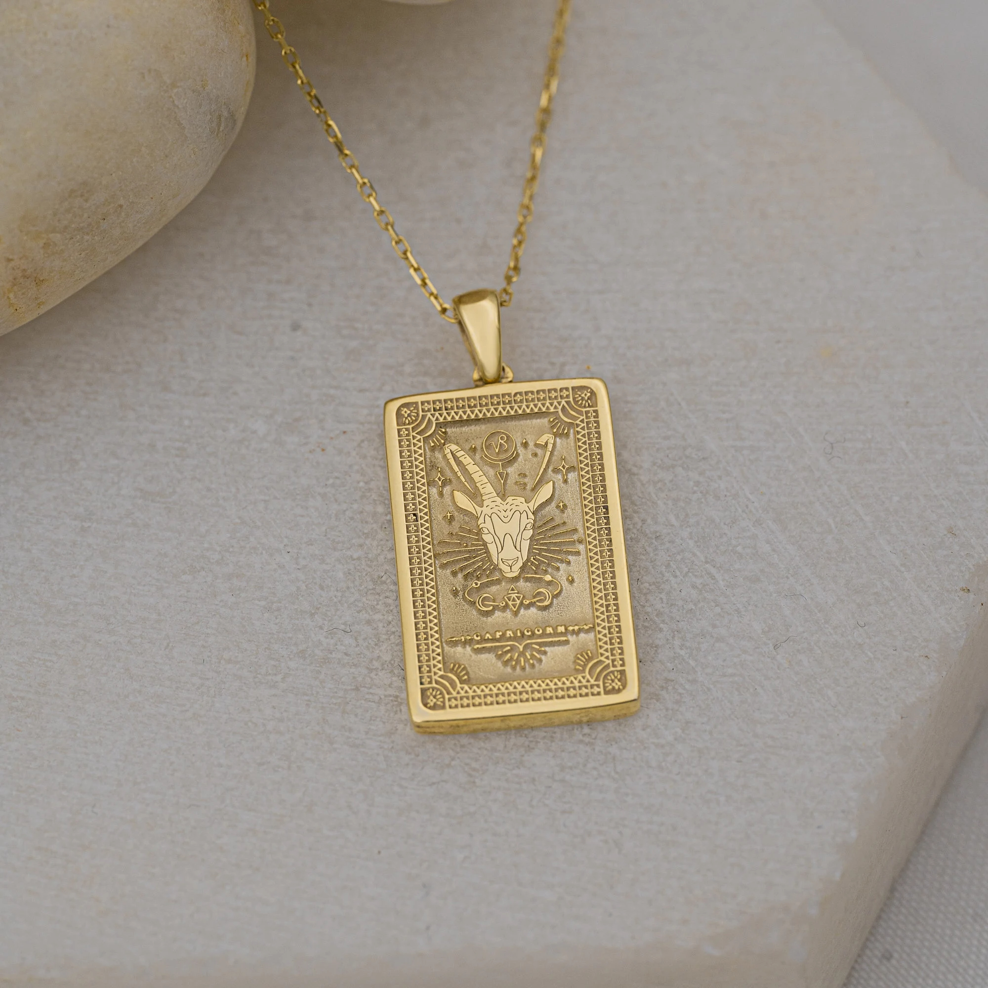 Collana reversibile con carta dei tarocchi zodiacale Capricorno Diavolo - Sofisticati gioielli bohémien - Ciondolo astrologico - Bellissimo regalo (Unisex)