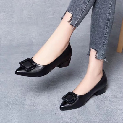 Pantofi din piele