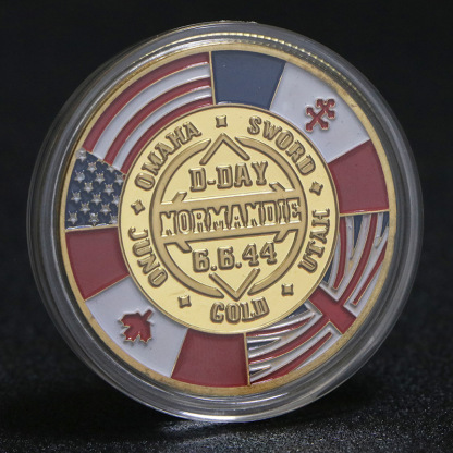 Normandy Landing Maple Leaf 1944 gold-plated commemorative coin