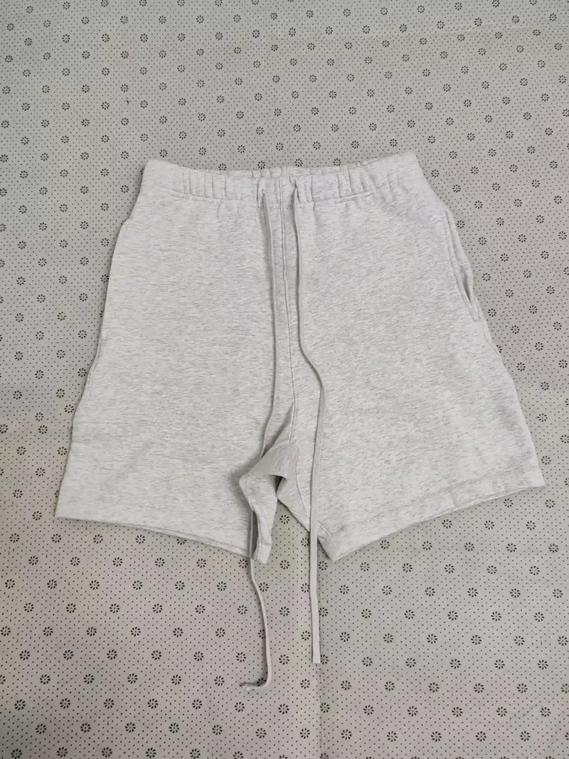 Ess** Sweatshort Gray Color