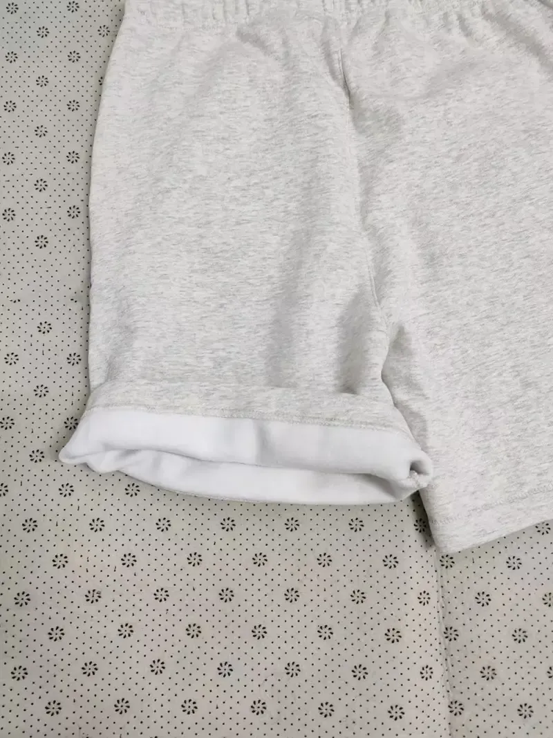 Ess** Sweatshort  Gray Color
