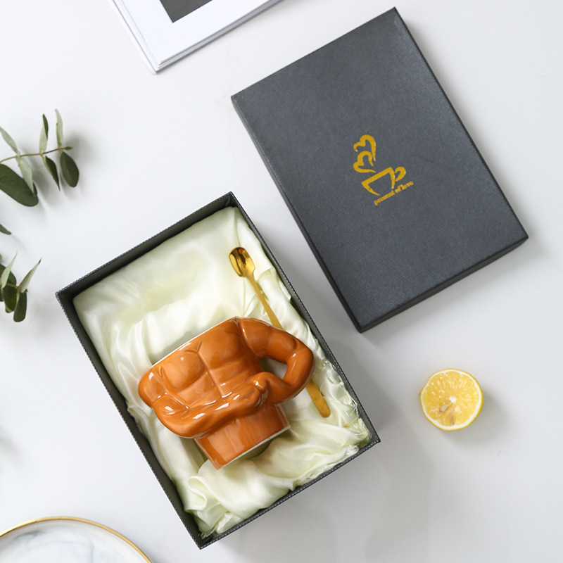 💪 Muscle Man Mug - Hilarious Novelty Coffee Cup for Gym Bros & Besties | Funny Gift for Men & Women (12oz Ceramic)