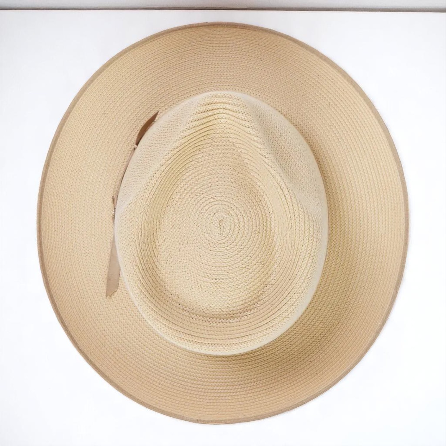 Can be rolls up for packing | Panama Fedora