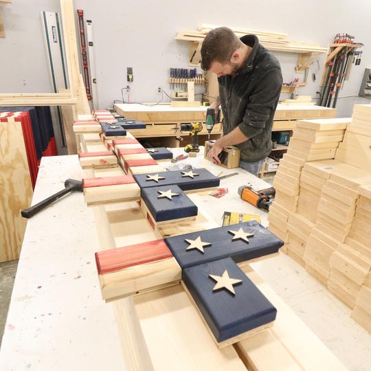 This Week Special Offer 49% OFF🔥Handmade American Wooden Flag Memorial Cross🎁Buy 2 Free shipping