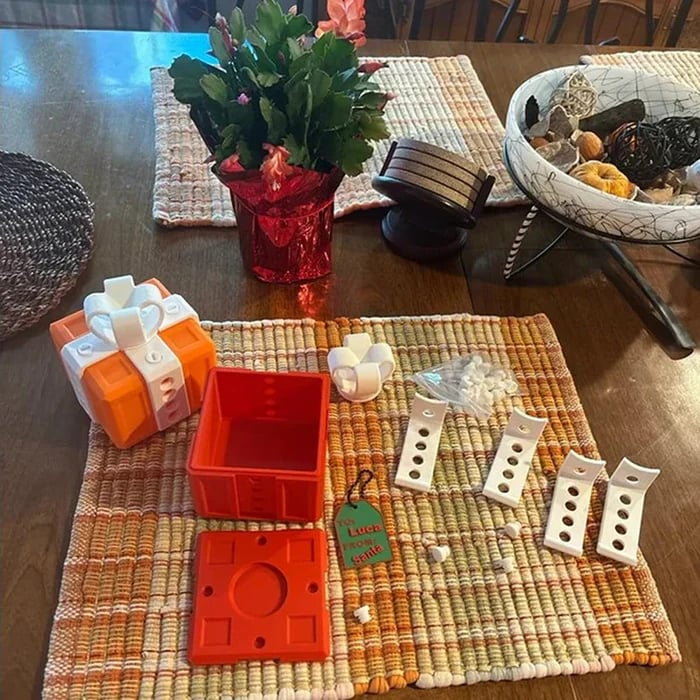 🔥2025 Clearance Sale 50% OFF🎁 3D Printed Annoying Gift Box Ornaments 😂 - Ideal for Pranks and Mischief!