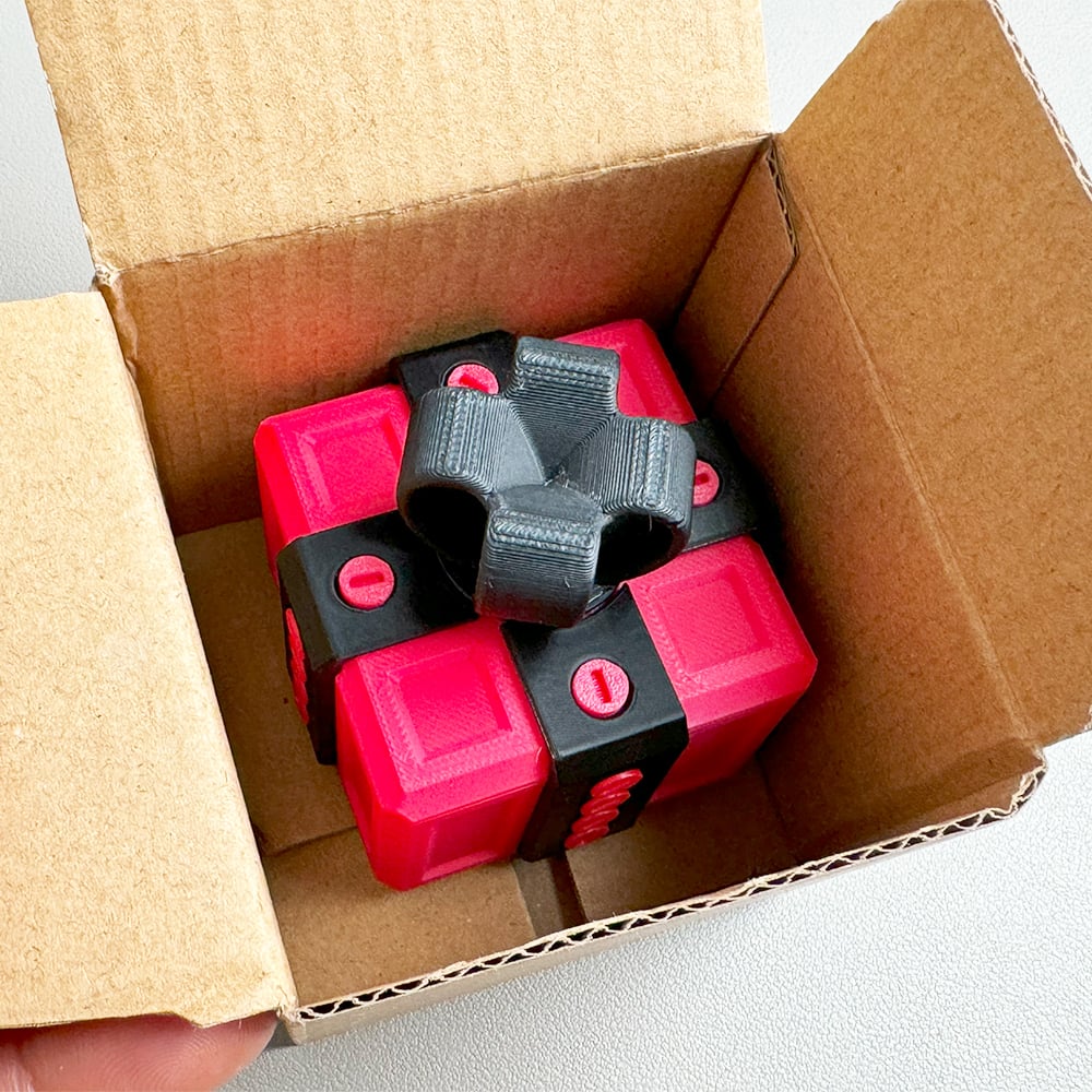 🎁 3D Printed Annoying Gift Box Ornaments 😂 - Ideal for Pranks and Mischief!