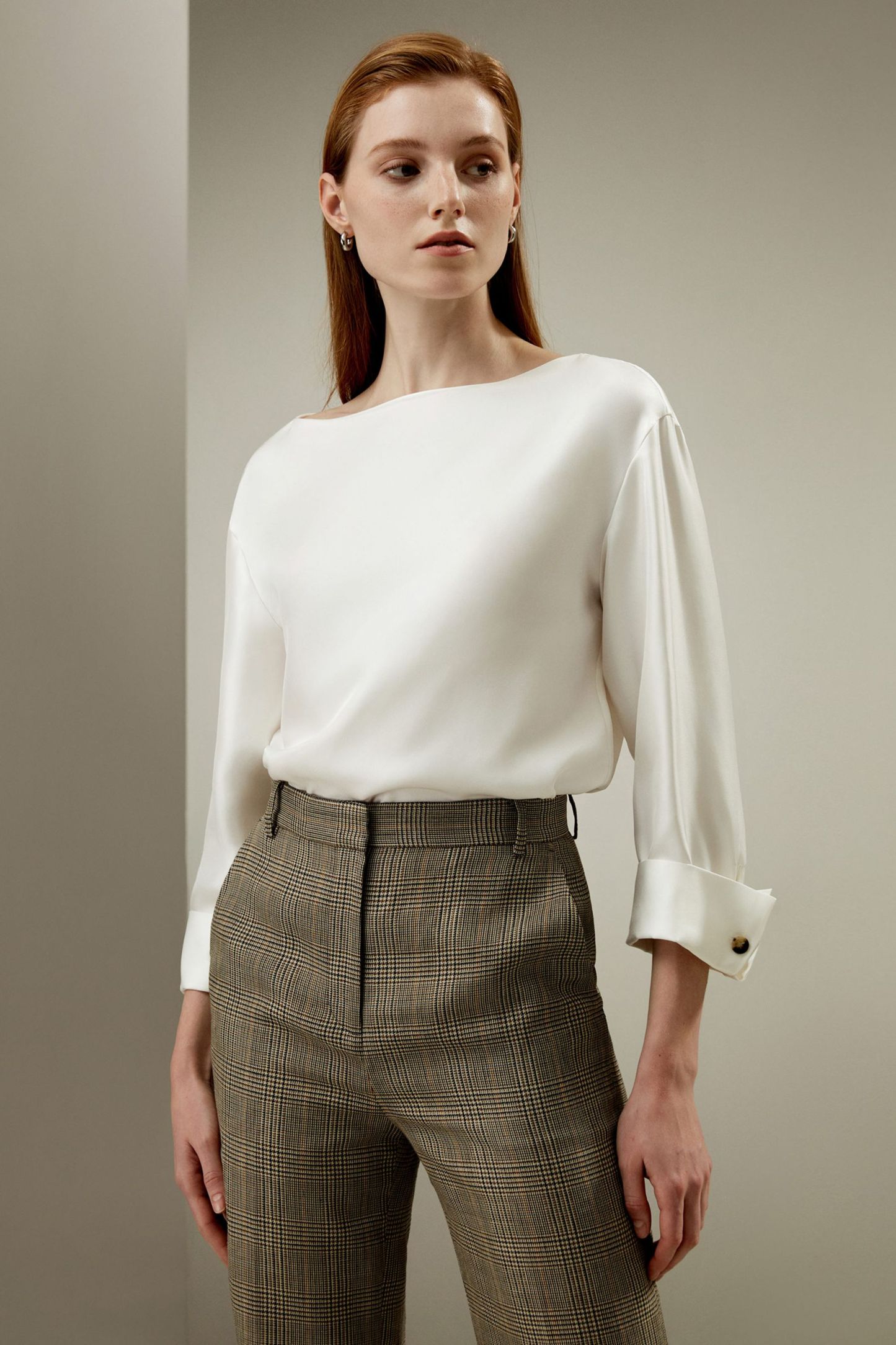 #color_Natural White